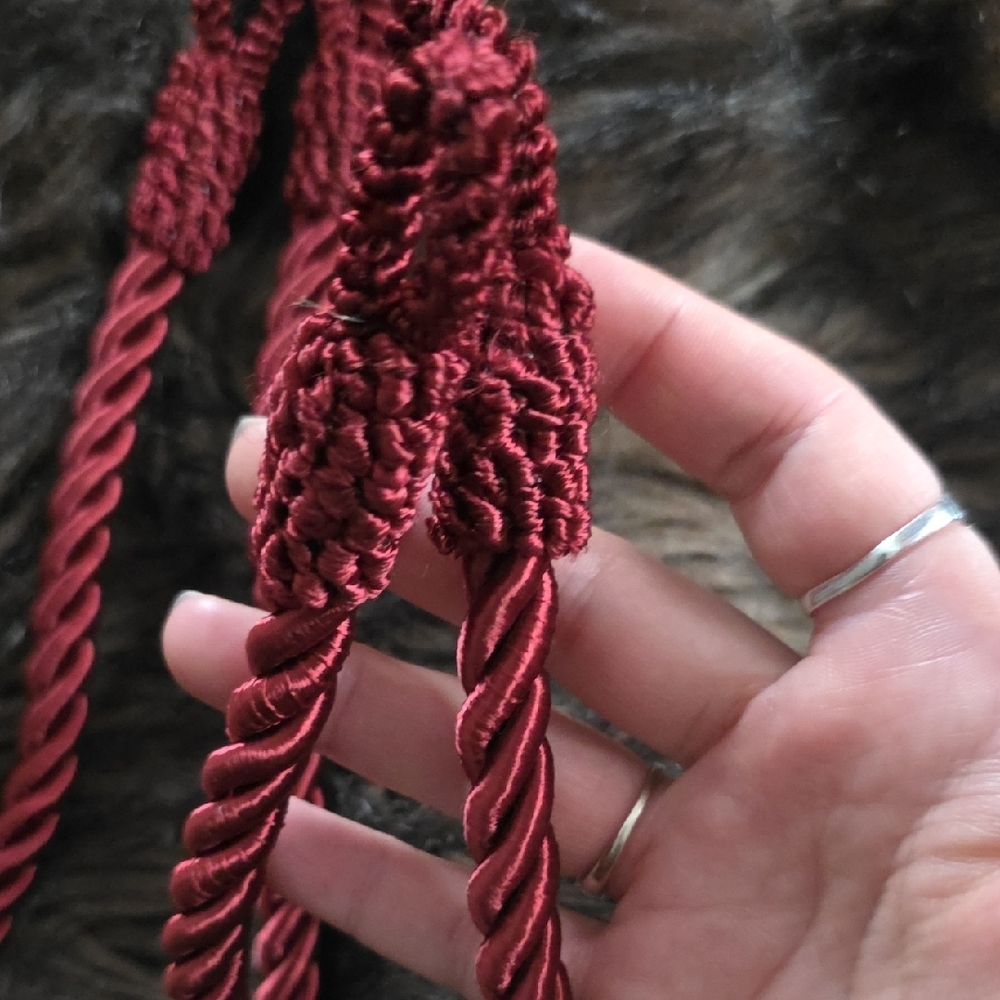 Elegant Red Twisted Rope - Picture 2 of 2